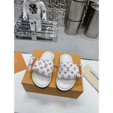 Louis Vuitton Slippers